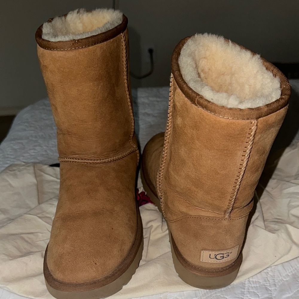 UGG Tan Sheepskin Boots Classic Short II